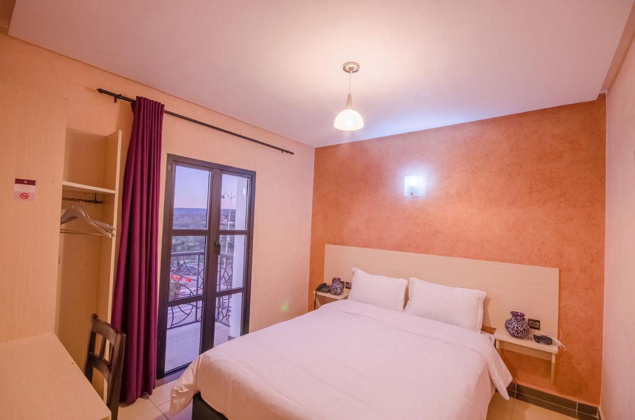 Hotel Inou Аурир Экстерьер фото